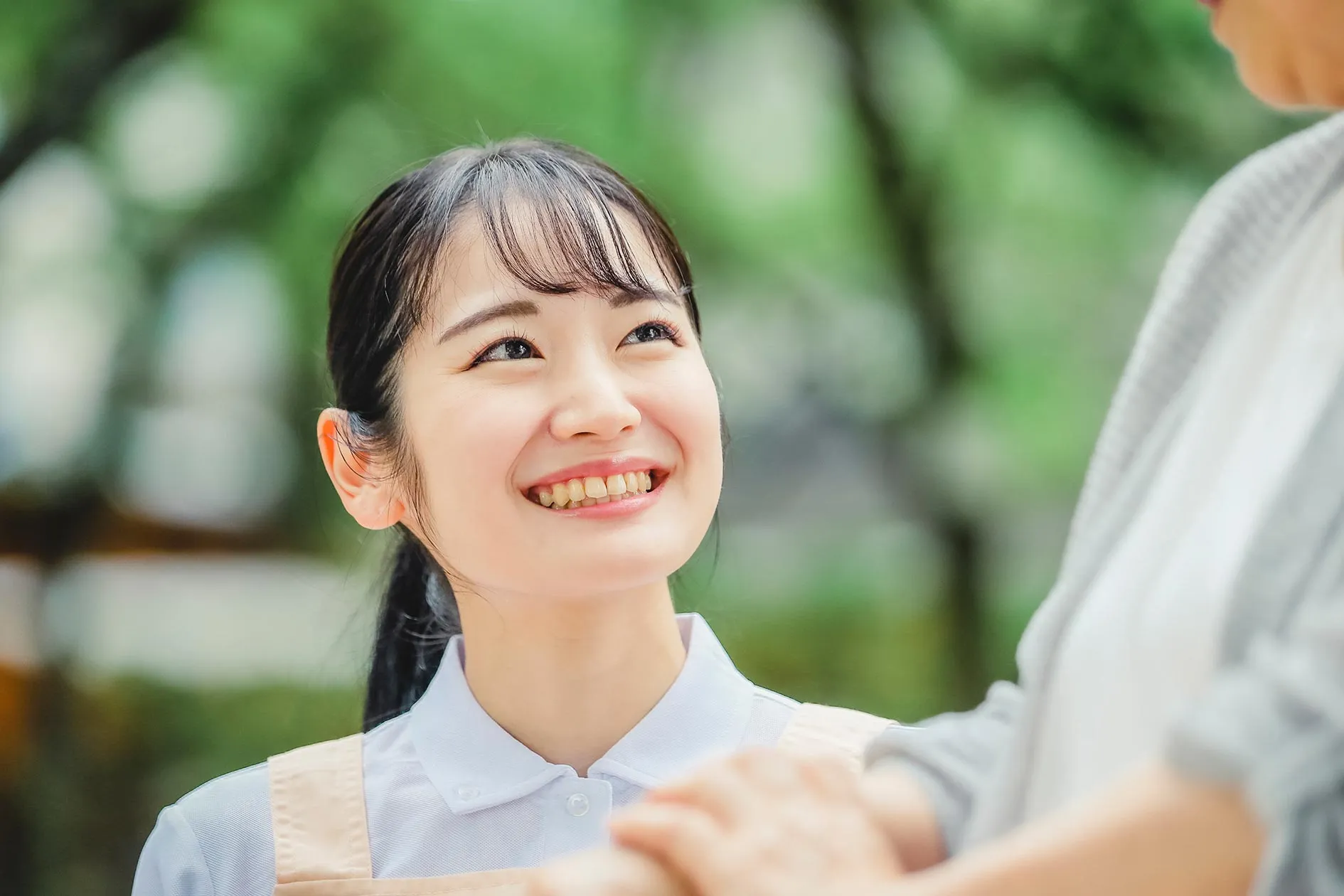 介護職の女性の写真